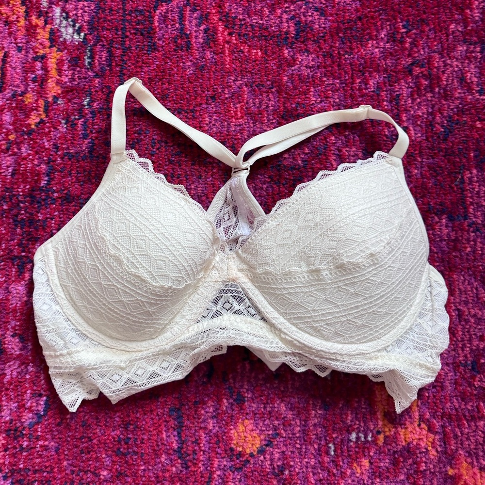 PINK Victoria's Secret Cream Lace Bra